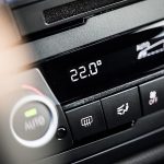 automatic-air-conditioning-in-a-car